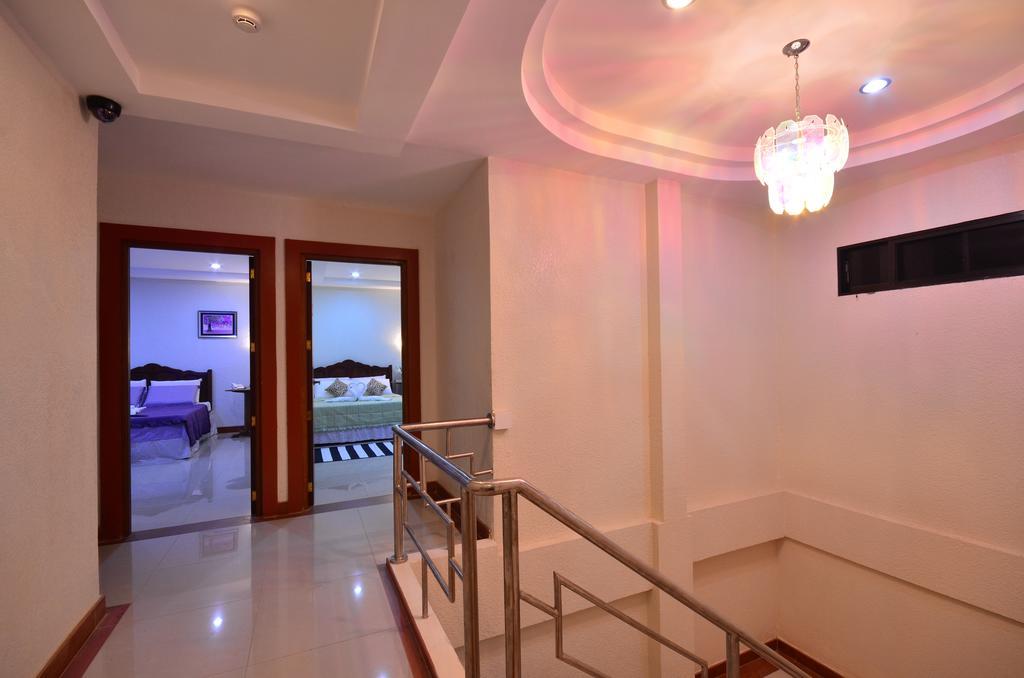 Casanas Suites Puerto Princesa Buitenkant foto