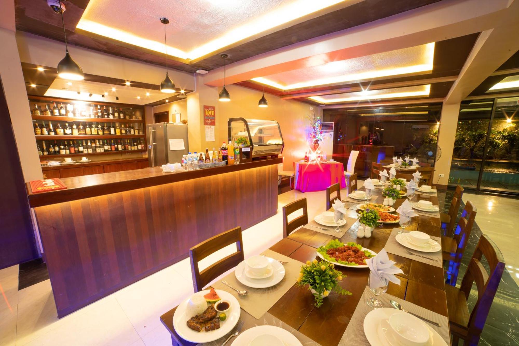Casanas Suites Puerto Princesa Buitenkant foto
