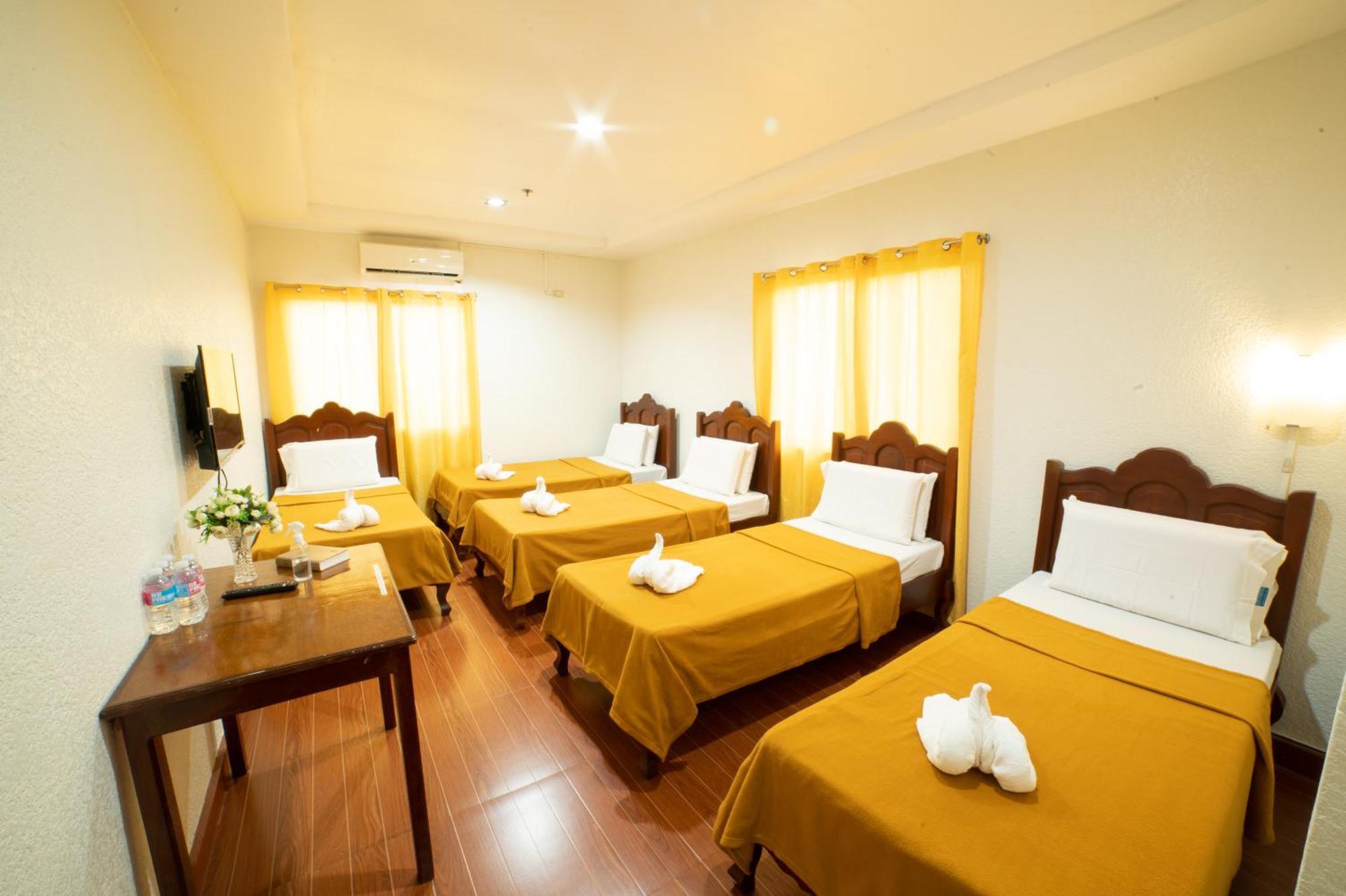 Casanas Suites Puerto Princesa Buitenkant foto