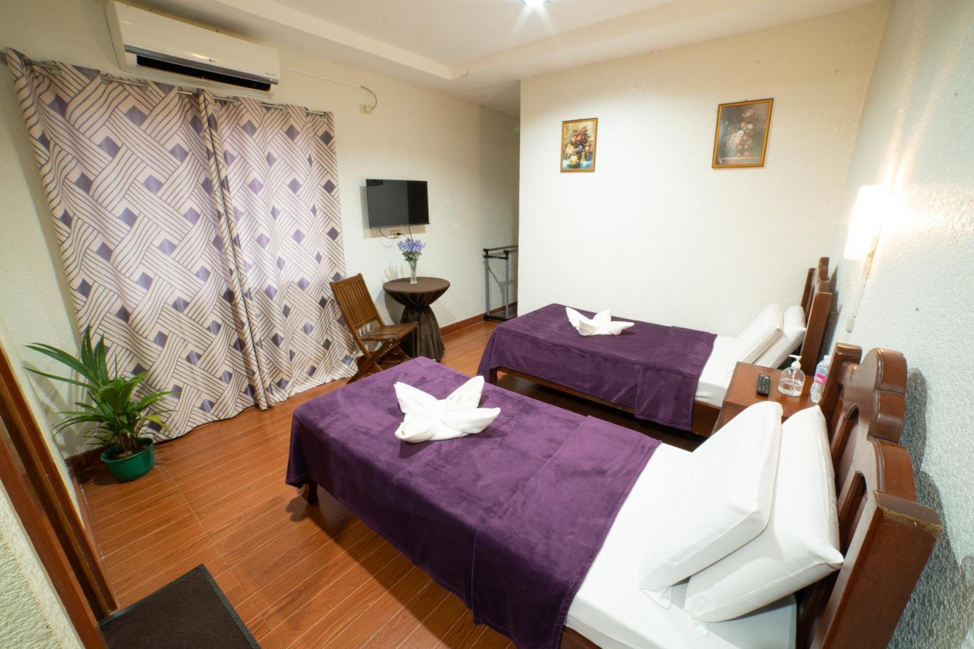 Casanas Suites Puerto Princesa Buitenkant foto